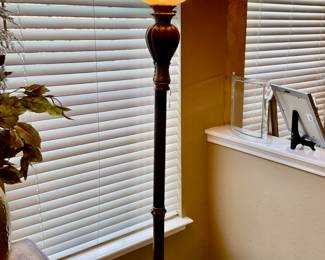 Torchiere style floor lamp