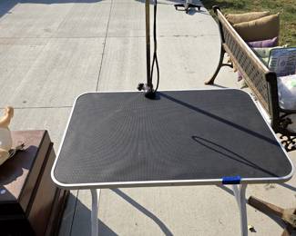 DOG GROOMING TABLE