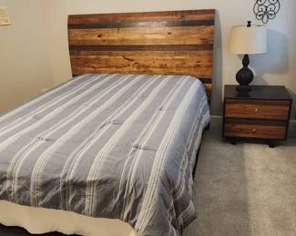 Full Size Bed 