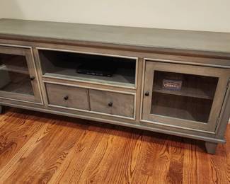 Console - 72" Width X 16 1/2 Depth X 28" Height