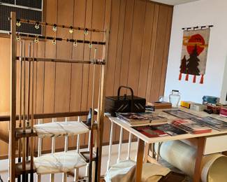 pool cues rack (sold)