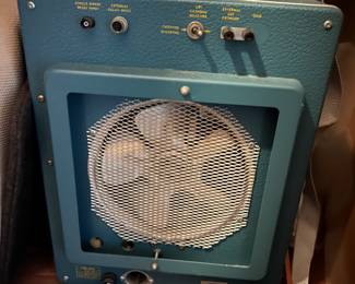 Vintage electronic test equipment: signal generators, oscilloscopes, dmms, power supplies, etc.