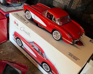model cars: CMC, Franklin Mint, Auto Art, Pocher, Solido, Maisto, Hotwheels, Paudi, etc