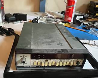 Vintage electronic test equipment: signal generators, oscilloscopes, dmms, power supplies, etc.