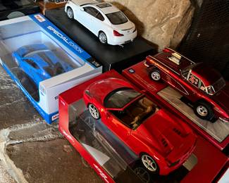 model cars: CMC, Franklin Mint, Auto Art, Pocher, Solido, Maisto, Hotwheels, Paudi, etc