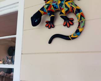 Mexican Talavera painted clay gecko, large / Price: $68