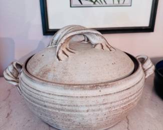 Studio pottery lidded bowl, lovely off-white coloring