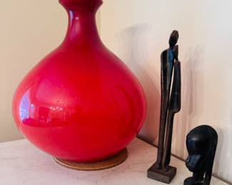 Large brilliant red hand blown art vase from Mexico, stunning piece! / Price: $136