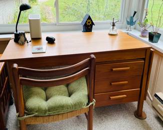Mid Century teak desk, structurally sound but needs minor cosmetic refinishing