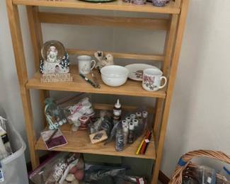 Pretty youth and porcelain items