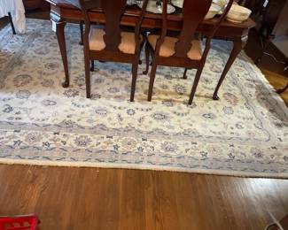 Dining room wool carpet