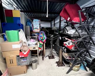 Overall view of storage locker