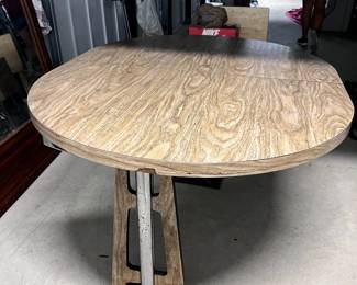 1970's vintage kitchen table (pic has legs upside down)