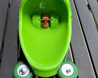Soraco green frog potty training toddler boys urinal with aiming target