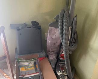 Kirby Vacuum w/ extras