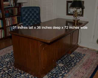 1026b Large Executive Desk