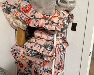 Pillows and Cushions 