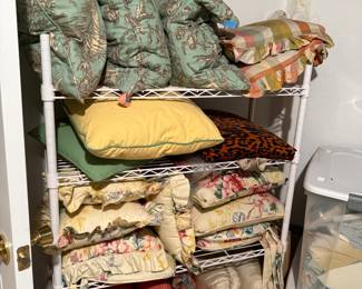 Pillows and Cushions 