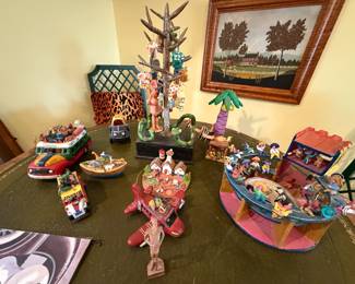 Ethnic Tourist Figures 