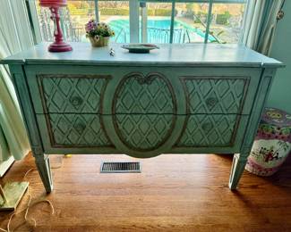 Drexel Chest of Drawers