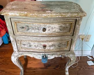 Distressed Chest of Drawers