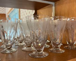 Virginia by Foatoria Crystal -43 pc. Including plates.