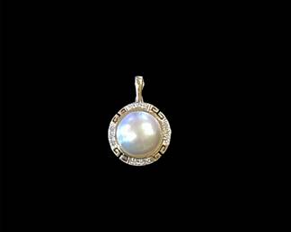 14K Gold & Pearl Pendant