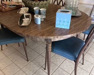 Retro Dinette Table & Chairs