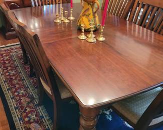 Dining table with 6 chairs