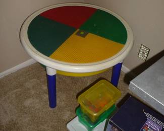 game table / more