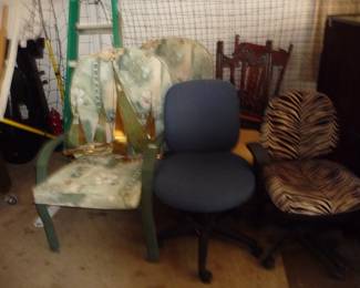 there are a LOT of assorted chairs