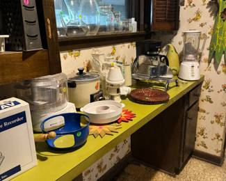 Small kitchen appliances, Blender, Coffee Pot