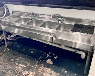 KROWNE Four Compartment Sink