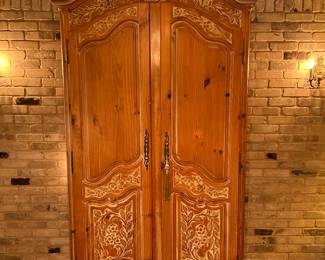 Large Wardrobe/ Entertainment Center