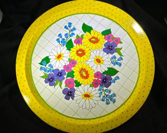 Groovy Floral Metal Giftco 1970s Set of Trays