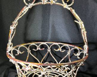 Shabby Chic Metal Hearts Basket