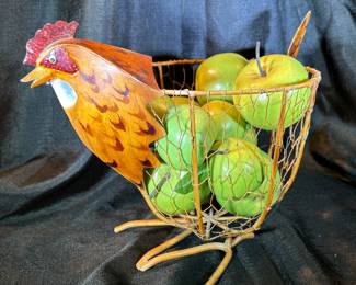 Wire Rooster Basket