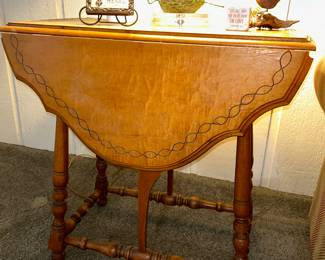 Small Vintage Drop Leaf Table