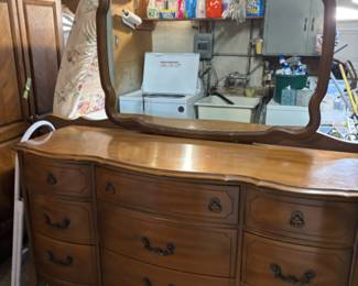 Vintage 9 drawer dresser with mirror