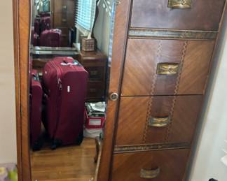 Vintage waterfall wardrobe