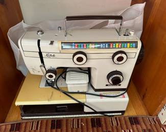 Nelco LaBelle Sewing Machine