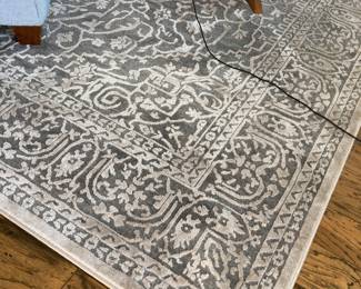 Rug 
9.10 “ X  7.10”