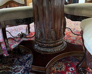 Detail on dining table 