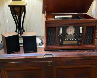 Antique trunk, reproduction radio:record player