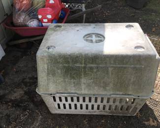 Large Dog Cage - needs a power washing