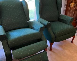 Pair of wing back recliners. Nice size for a recliner!