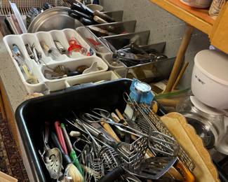 Lots of kitchen Gadgets/Tools