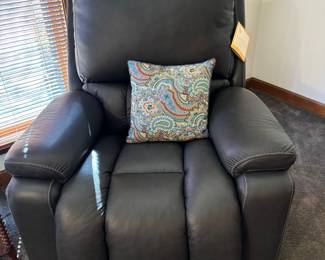 Over-Size Black Recliner