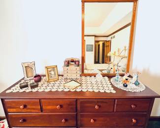 Cherry Dresser/Mirror, Perfumes