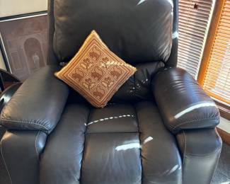 Over-Size Black Recliner
